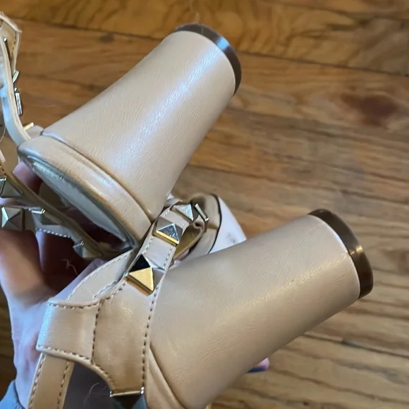 NWOT Jessica Simpson Heels - Picture 4 of 6